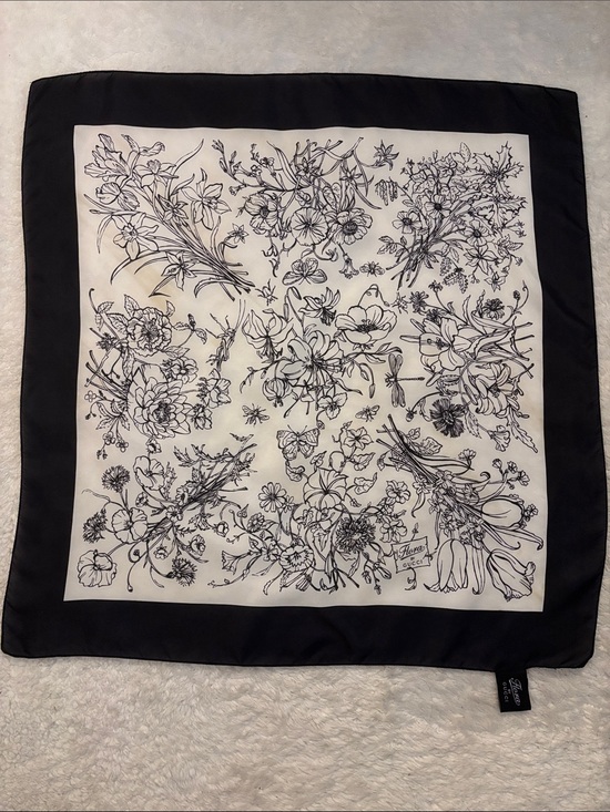 Gucci Accessories - Gucci Flora Silk Scarf